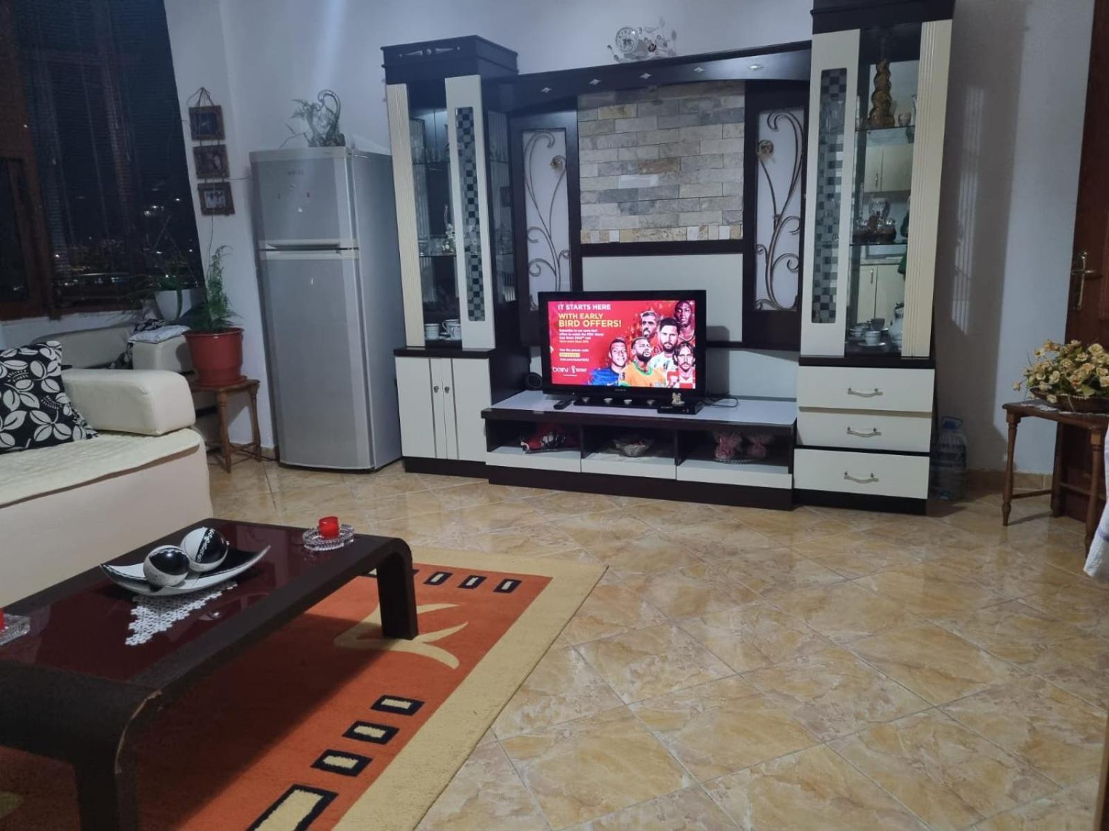 Me Qera Ditore * Shëngjin